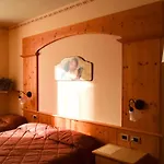 Moderno Restaurant Hotel 3*