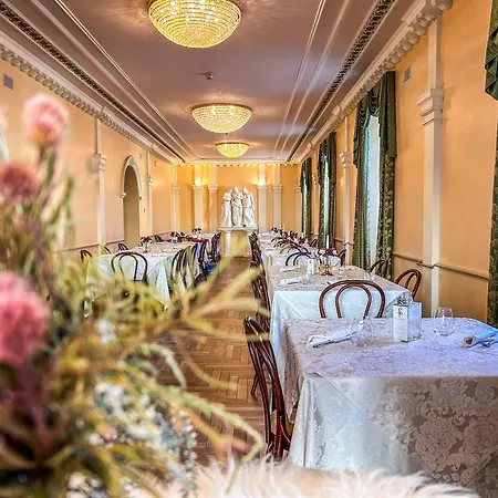فندق Moderno Restaurant